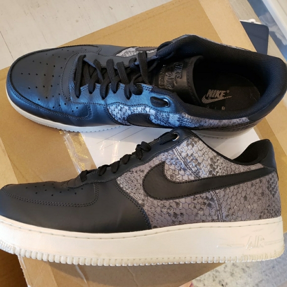 nike air force snake print